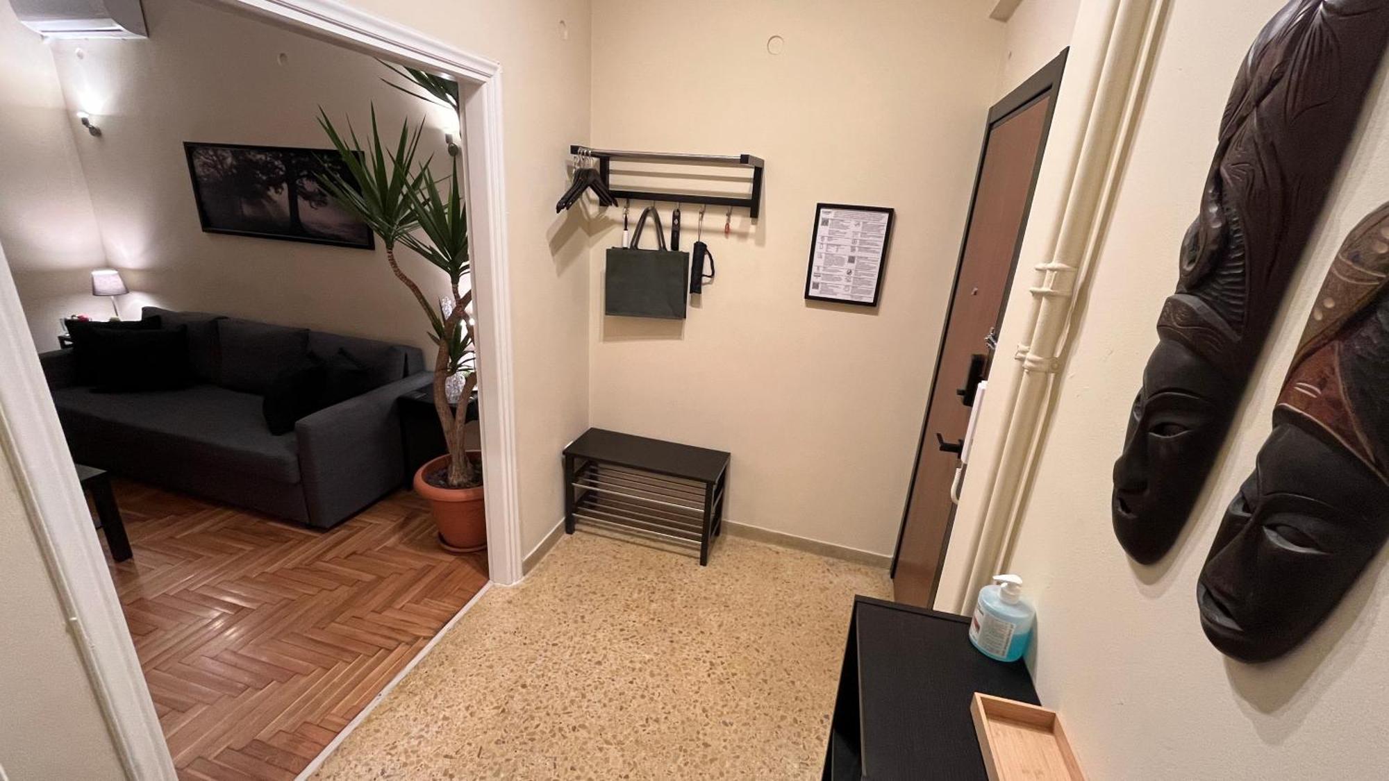 4 Newly Renovated Charming Apartments Steps From Panormou Metro Station Atény Pokoj fotografie