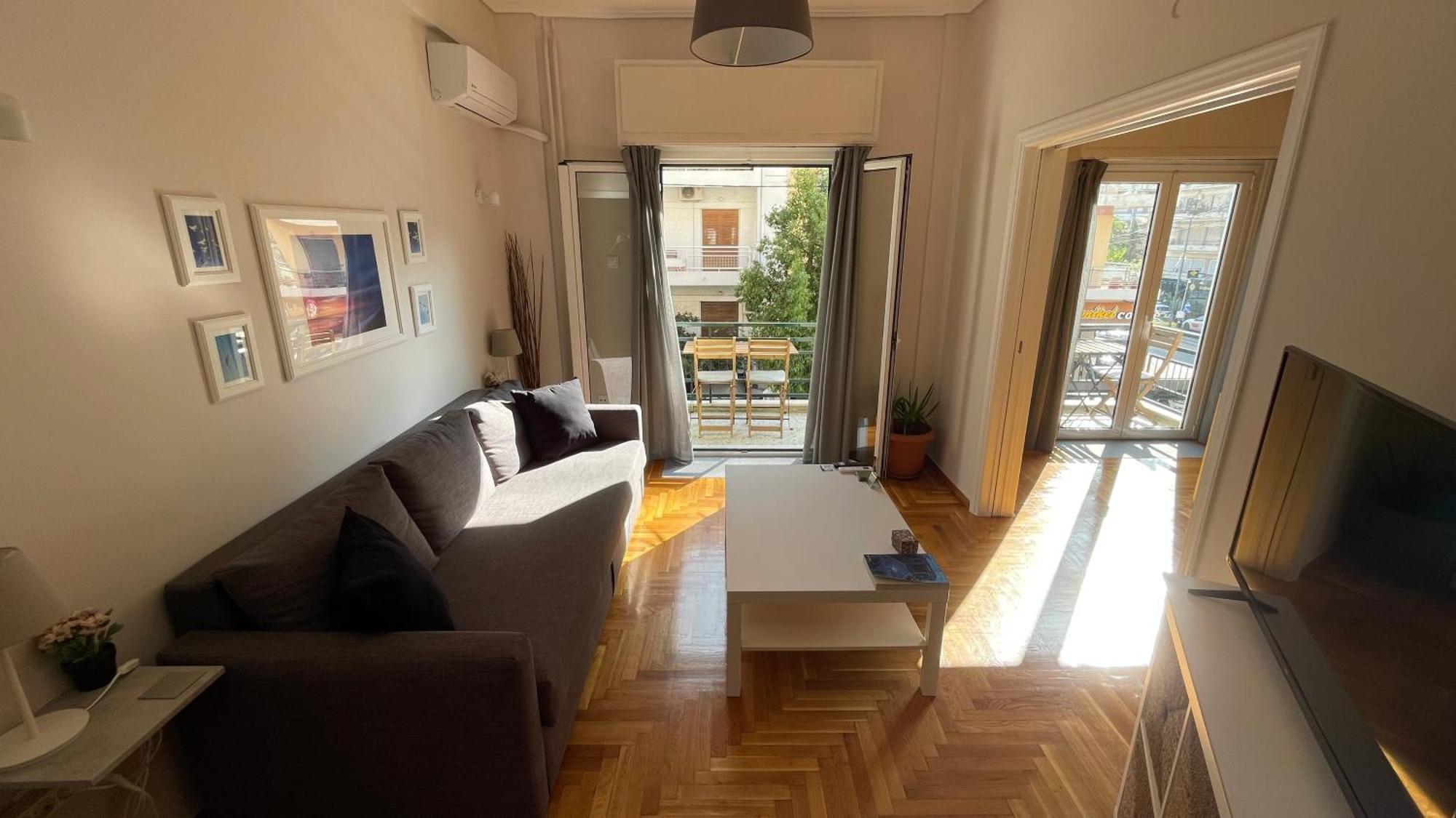 4 Newly Renovated Charming Apartments Steps From Panormou Metro Station Atény Pokoj fotografie